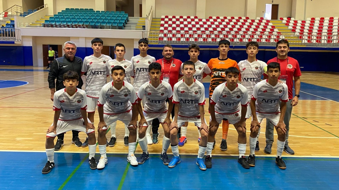 Okul Sporları Futsal Müsabakası